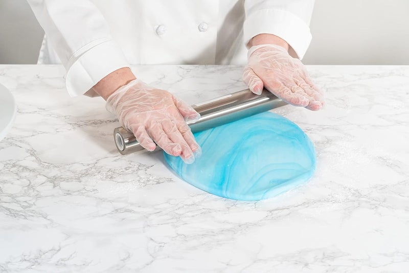 Bakerpan Premium Rolled Red Fondant for Cake Decorating - 2 Pounds, Vanilla Flavor - Image 3